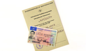 Gefälschter internationaler Führerschein